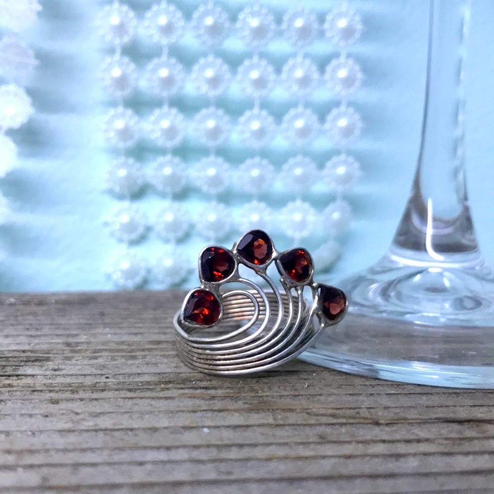 8/$25 💐🌸🌺costume jewelry.